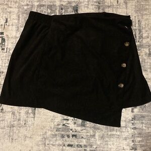 SHEIN Black Asymmetrical Skirt with Button Accents
